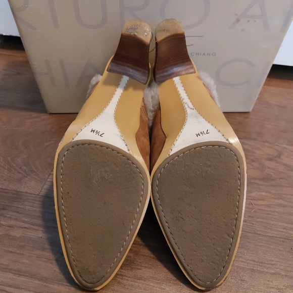 Arturo Chiang Tan Ankle Booties with Tassel Detail - Picture 5 of 6